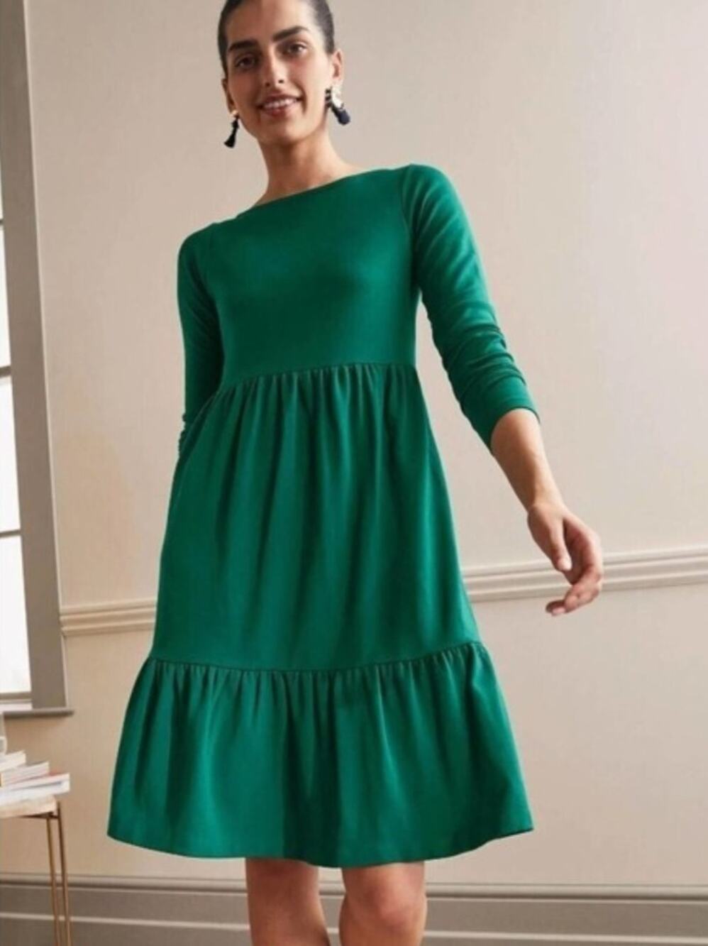 NWOT Boden Tiered Ruffle Ponte Dress Womens Size 4 Green Long Sleeves Pockets